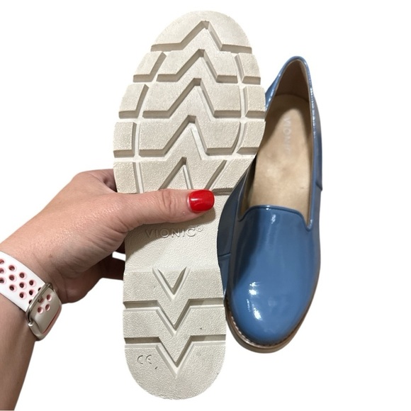EUC - Vionic Aster Willa Wedge - Size 10 - Captains’s Blue Patent - Picture 7 of 8